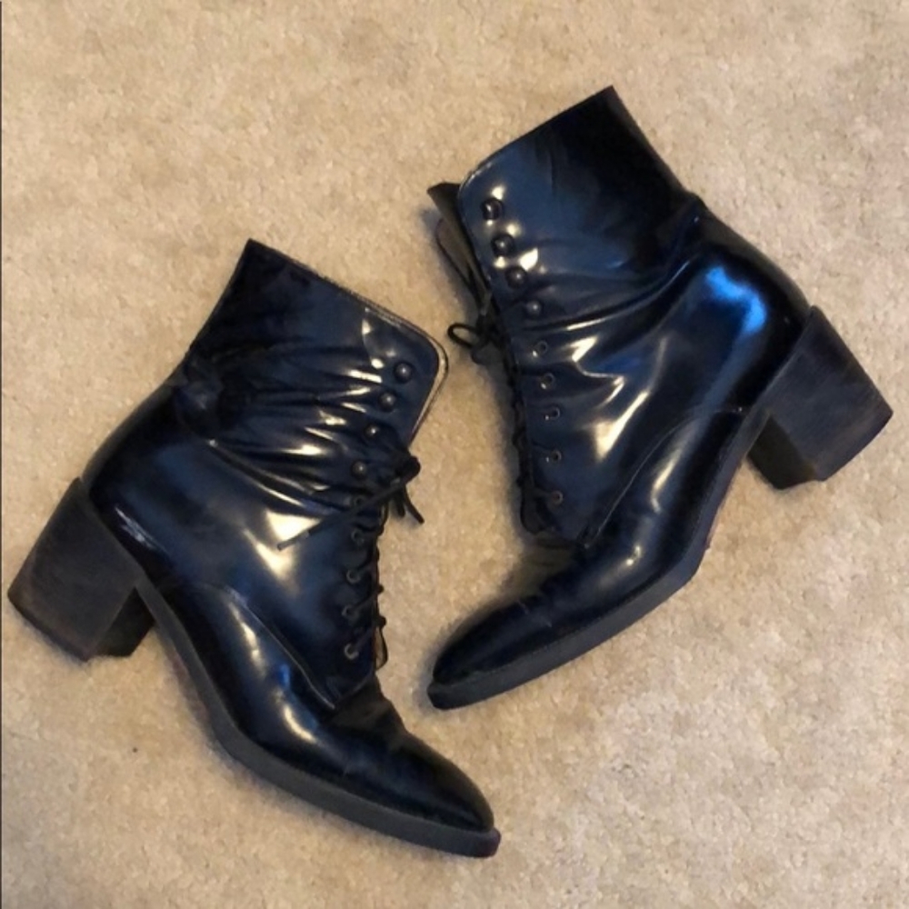 D'RO TOO lace up vintage black bootie